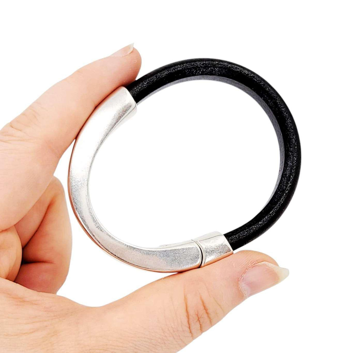 Bracelet - Kona Leather Breakaway (Assorted Metals) by Diana Kauffman Designs