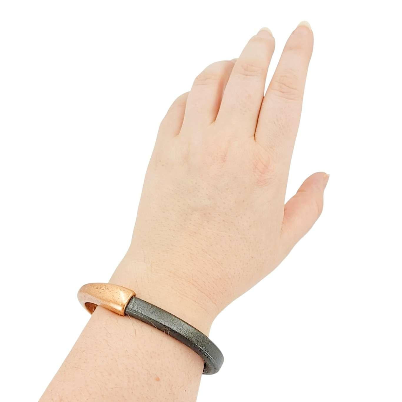 Bracelet - Olive Champagne Leather Breakaway (Assorted Metals) by Diana Kauffman Designs