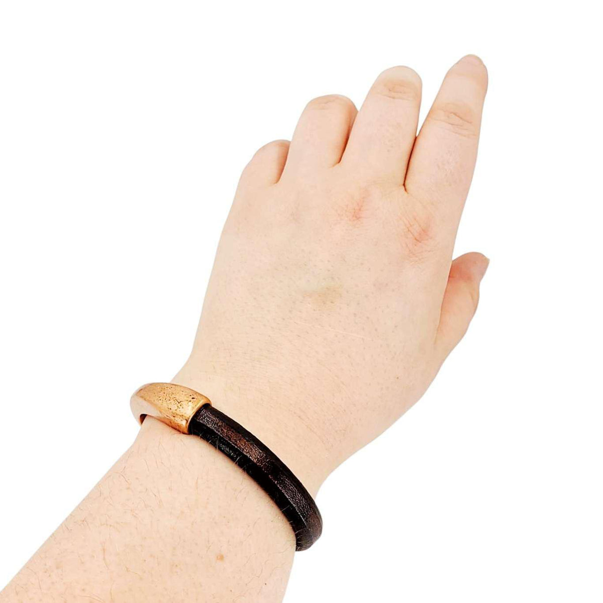 Bracelet - Kona Leather Breakaway (Assorted Metals) by Diana Kauffman Designs