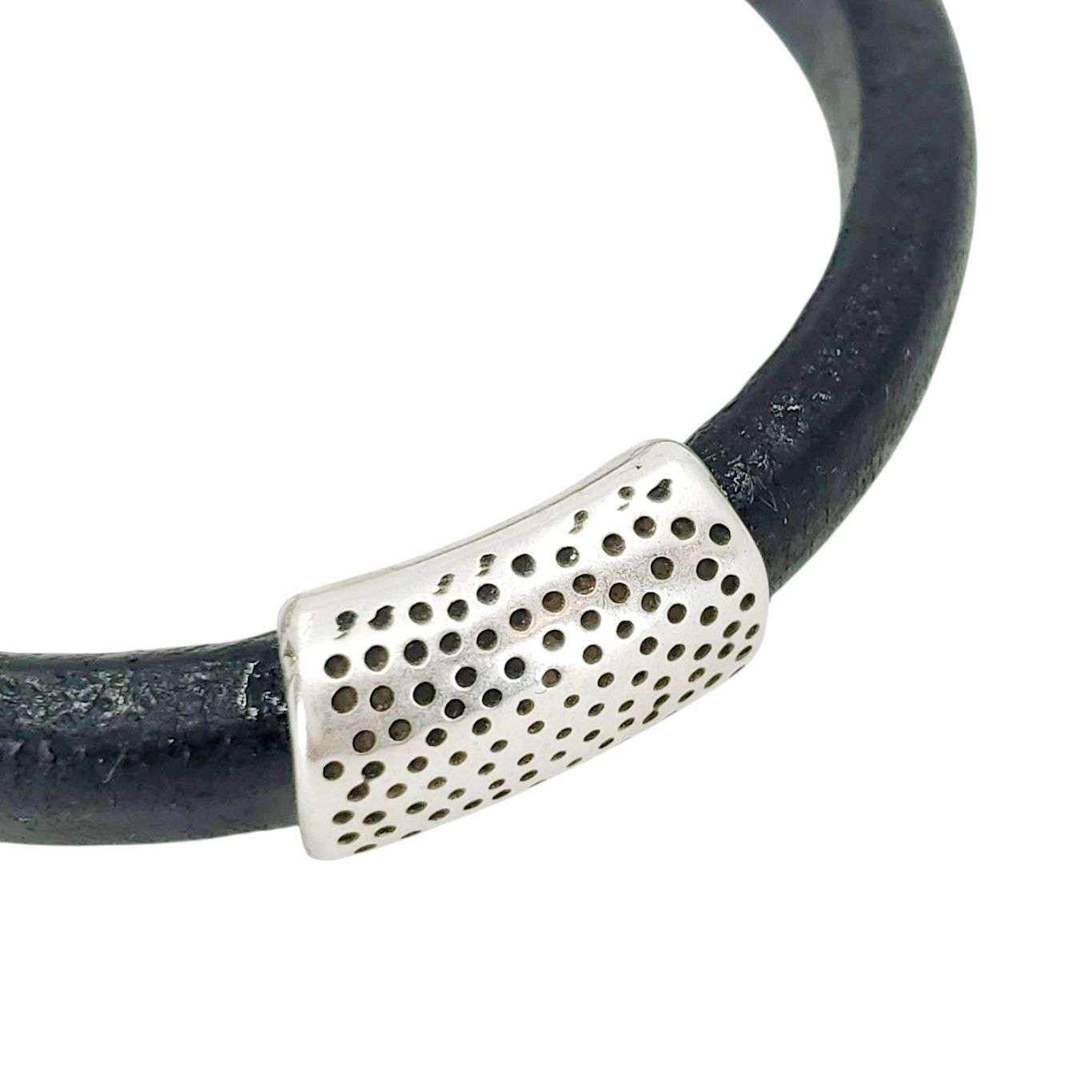 Bracelet - Stingray (Black Leather, Silver) by Diana Kauffman