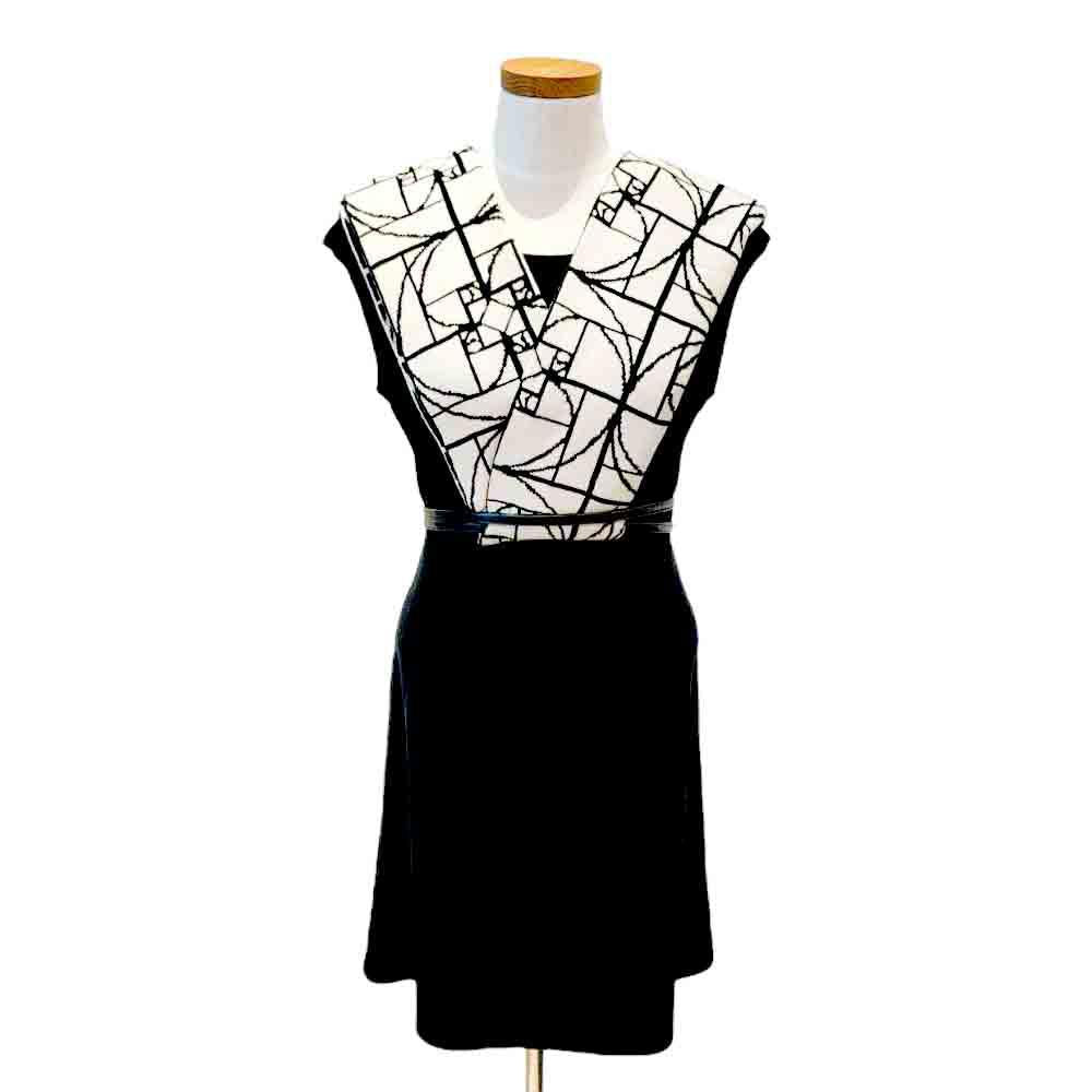 Wrap - Golden Ratio in Black and Cream by Liamolly