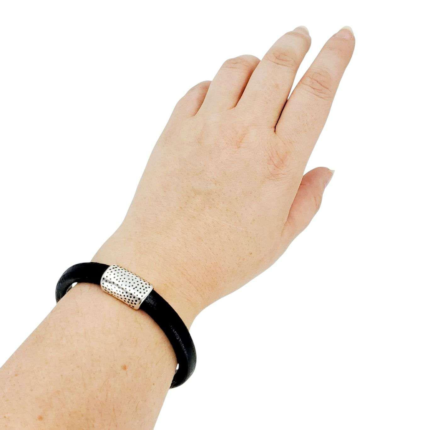 Bracelet - Stingray (Black Leather, Silver) by Diana Kauffman