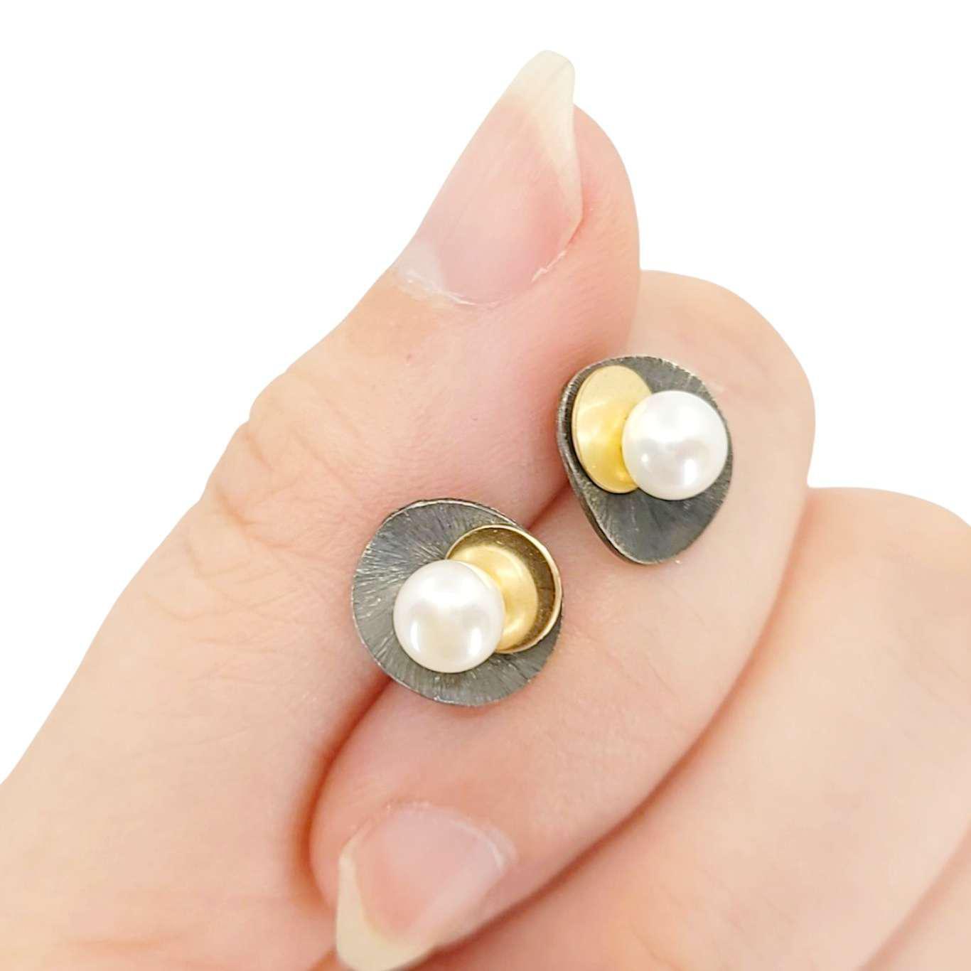 Earrings - Mixed Metal Dot Studs (Pearl) by Calliope Jewelry