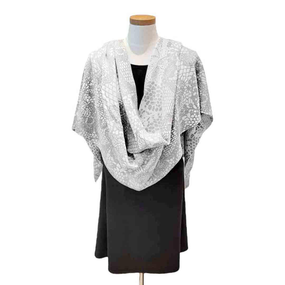 Wrap - Chantilly in Gray and Cream by Liamolly
